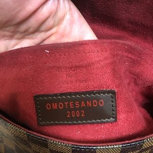 Louis Vuitton Authentic Recoleta